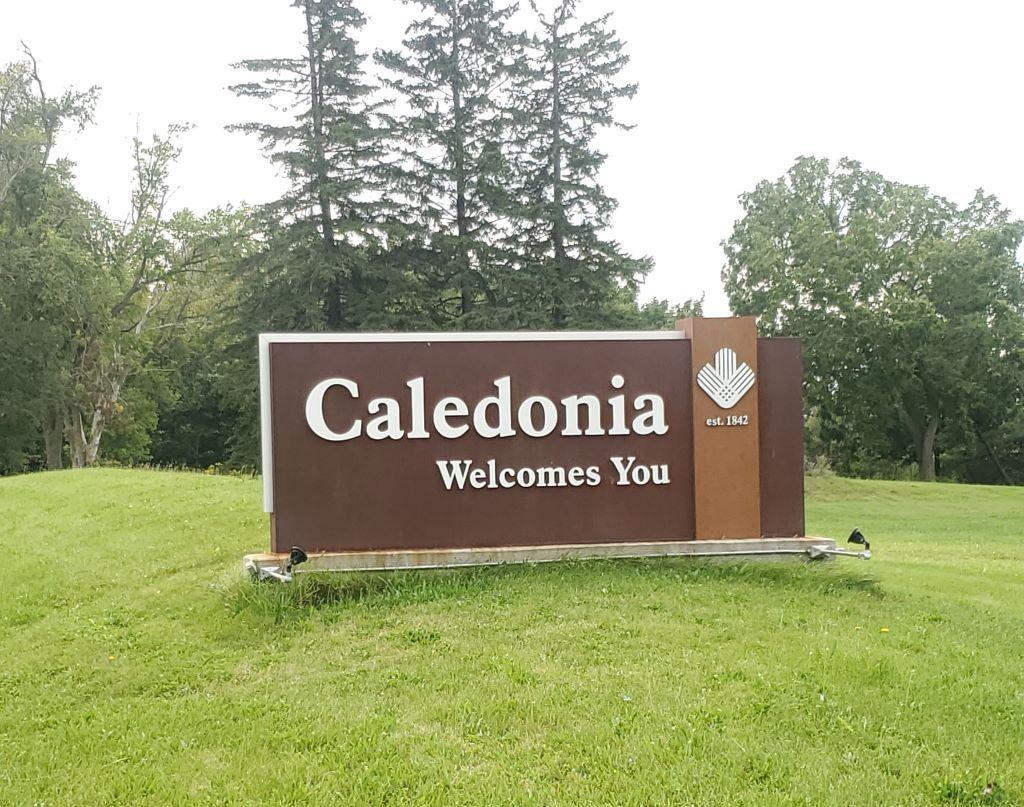 Caledonia Movers